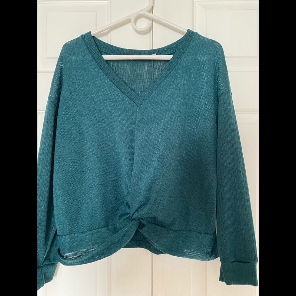 Brand new pretty top